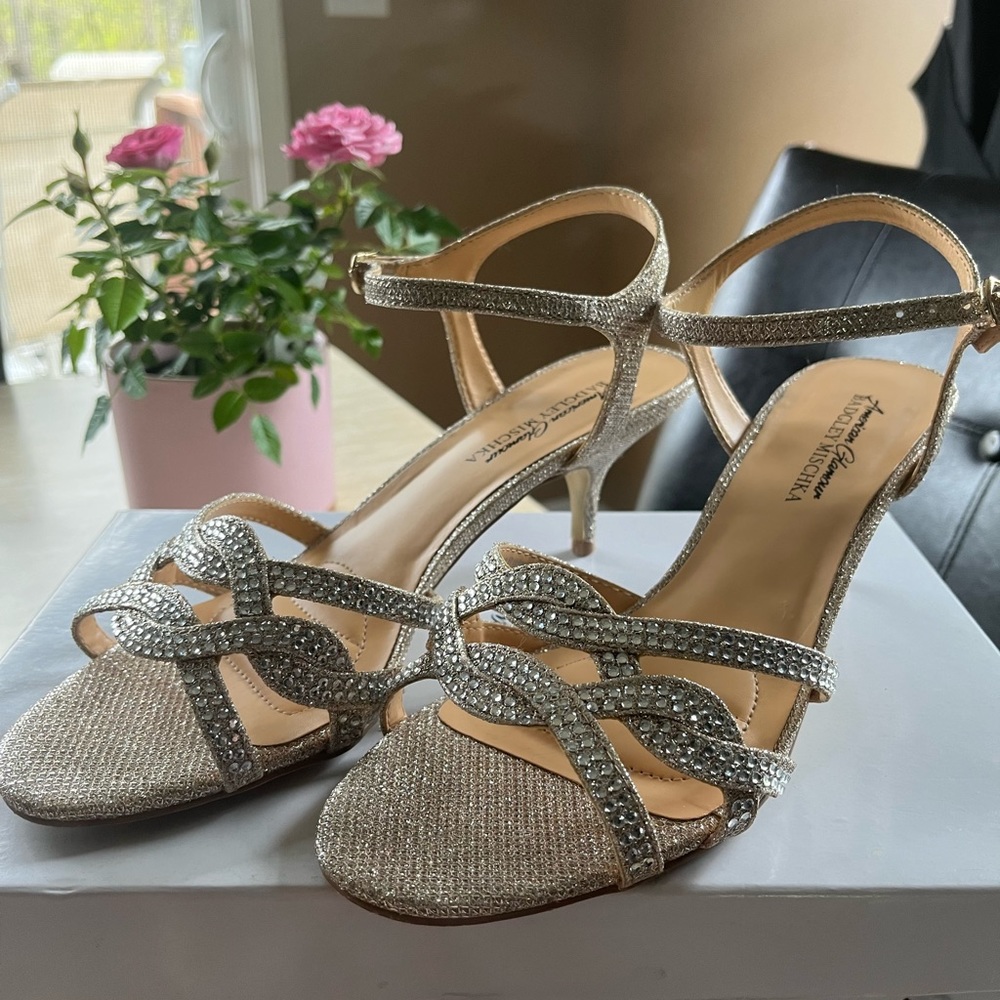 Light Gold heel 8.5 wide